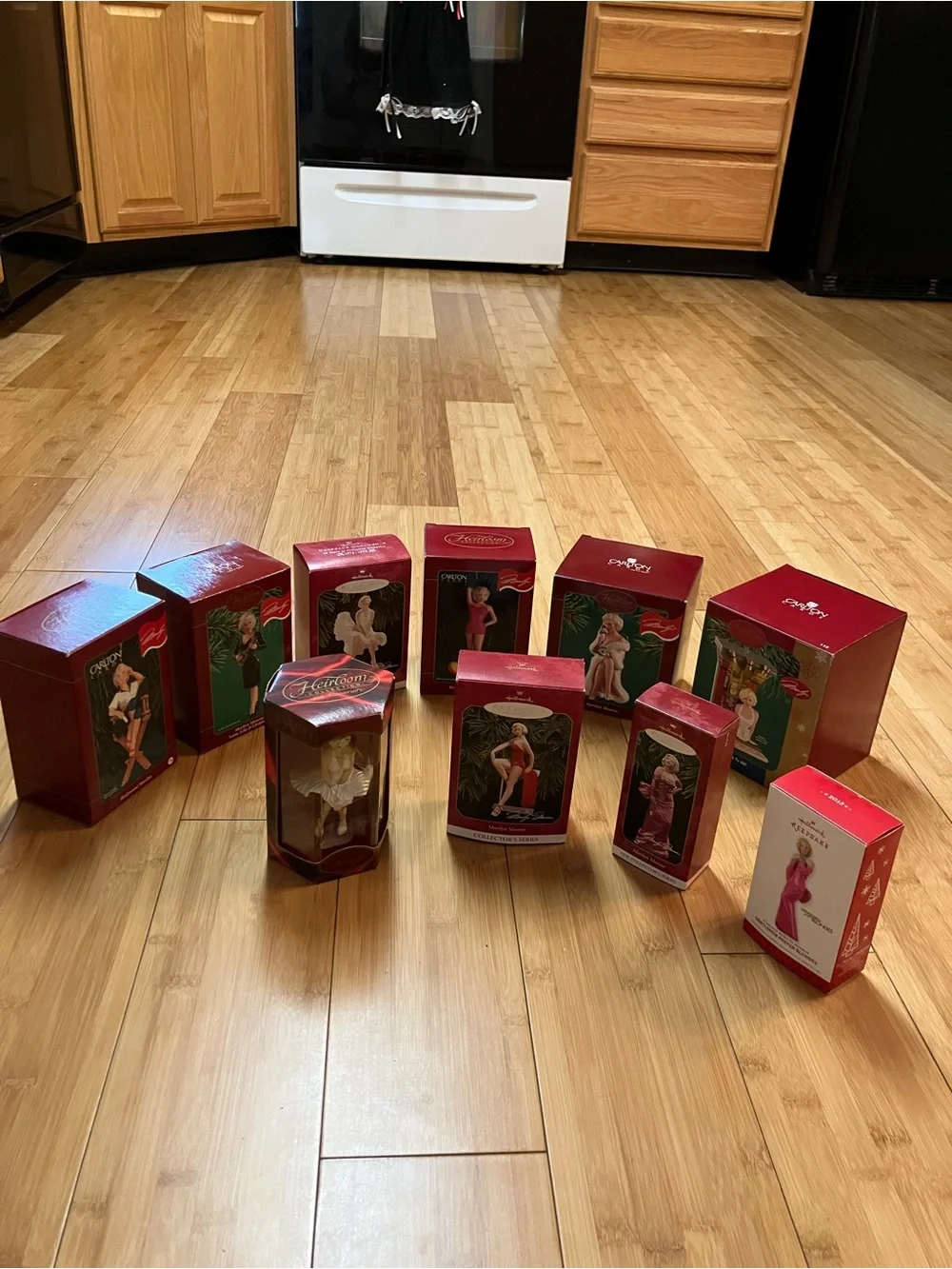 MARILYN MONROE Christmas Ornaments (10)